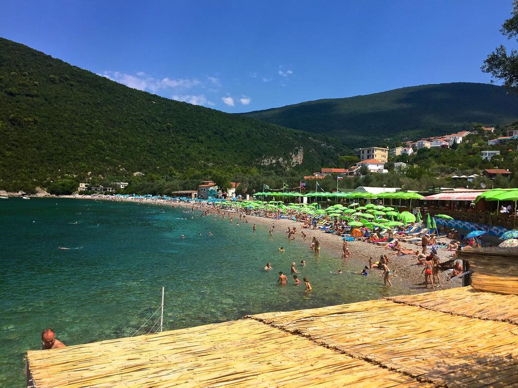 Žanjice Luxury Suite Luštica Exterior foto