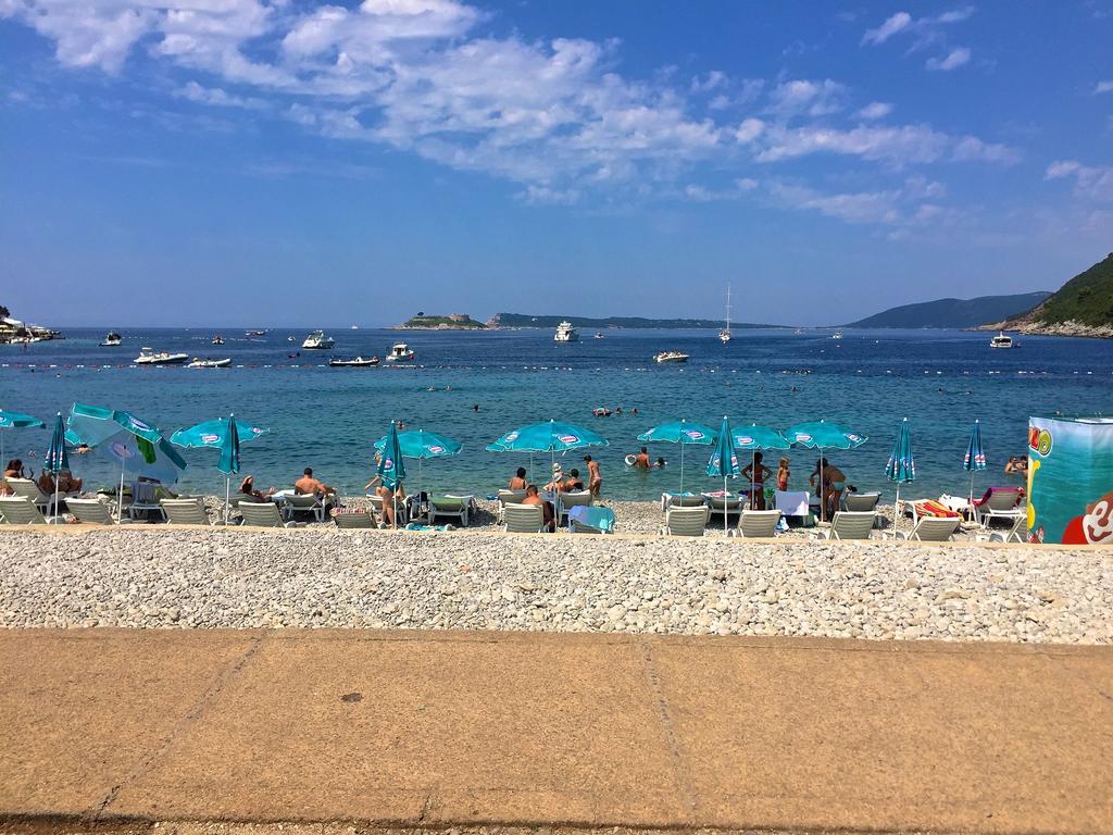 Žanjice Luxury Suite Luštica Exterior foto