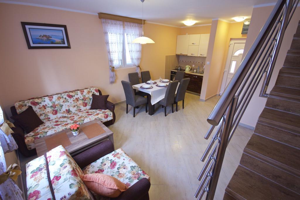 Žanjice Luxury Suite Luštica Exterior foto