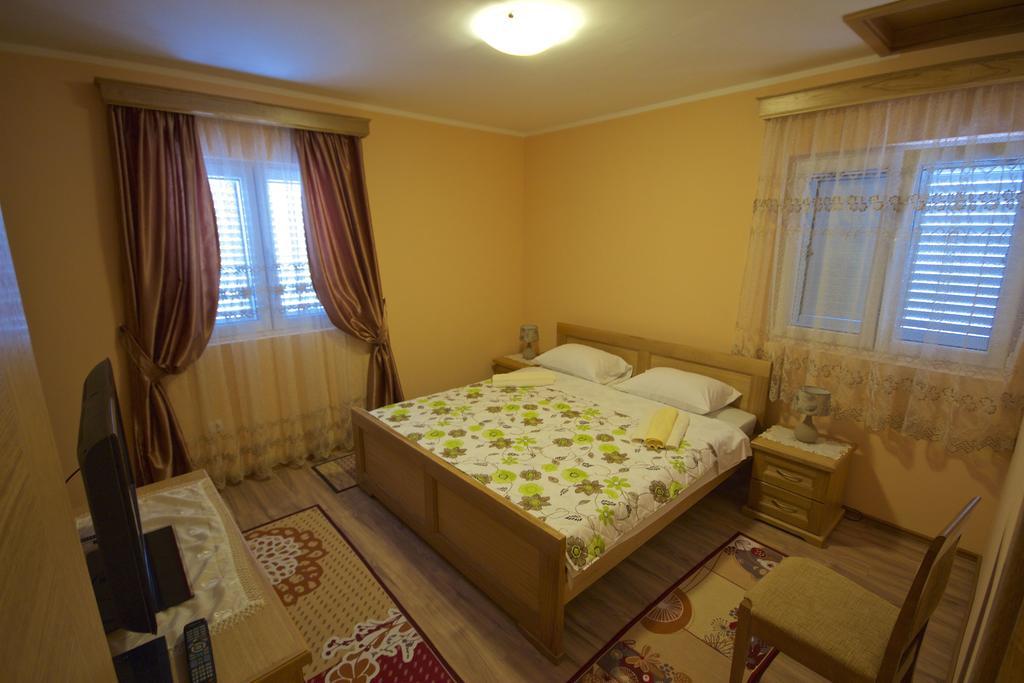 Žanjice Luxury Suite Luštica Exterior foto