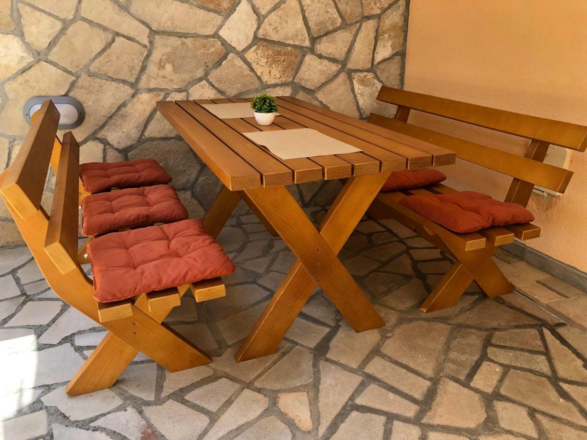 Žanjice Luxury Suite Luštica Exterior foto